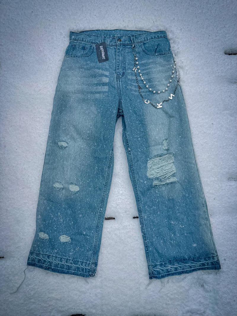 Baggy Denim + Wallet Chain
